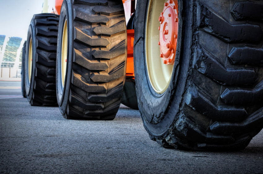 6 infos à connaître absolument sur vos pneus de tracteurs